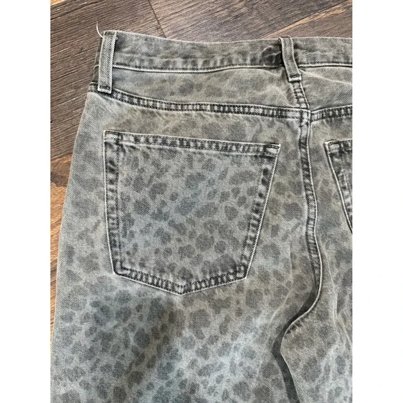 Universal Thread Grey Leopard Print Mid Rise 90s Baggy Jeans Size 6 Button Fly - Picture 14 of 16